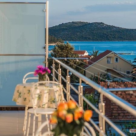 Apartmani Aria Rogoznica  Exteriör bild