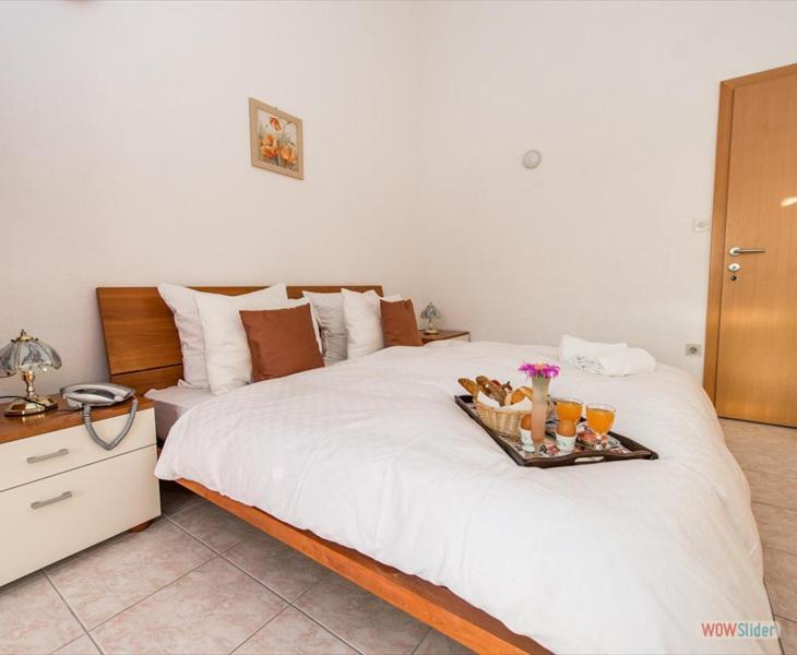 Apartmani Aria Rogoznica  Exteriör bild