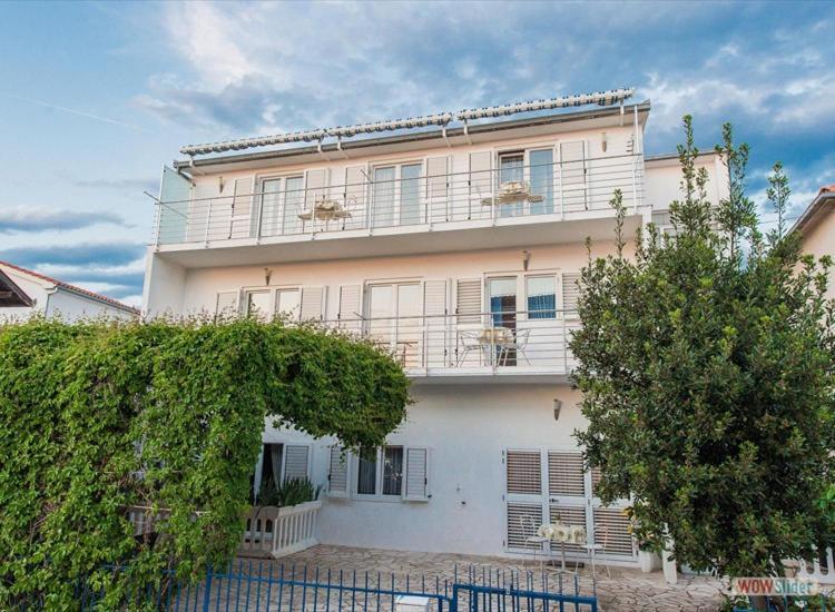 Apartmani Aria Rogoznica  Exteriör bild