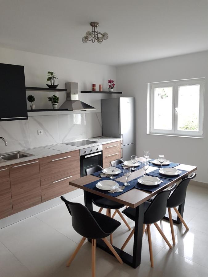 Apartmani Aria Rogoznica  Exteriör bild