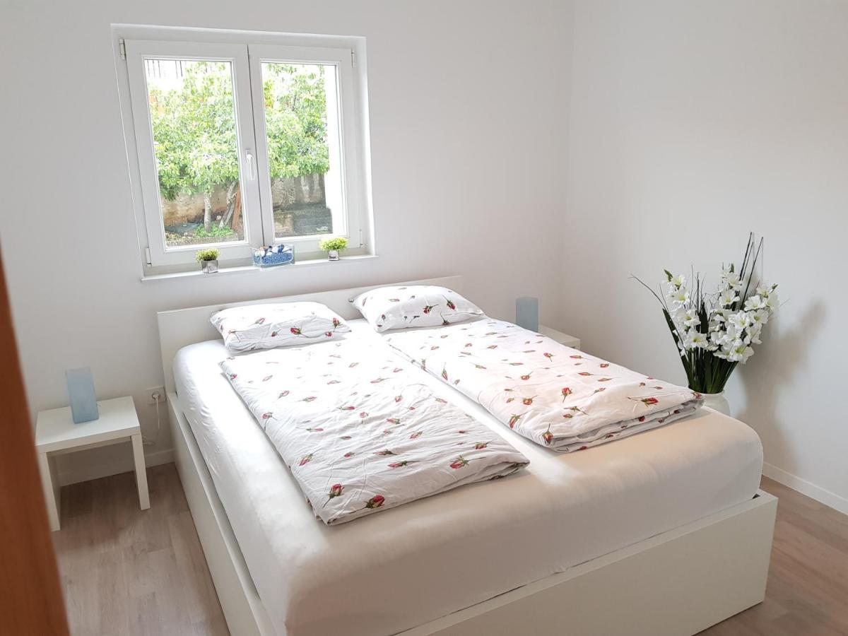 Apartmani Aria Rogoznica  Exteriör bild